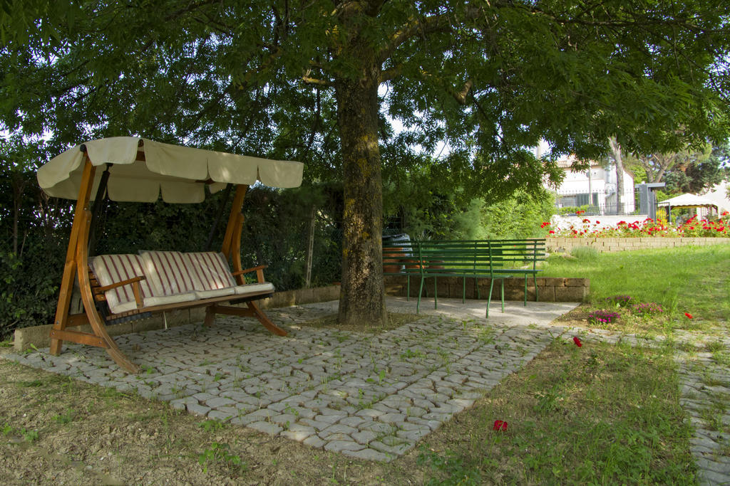Residence Villa Adriana Sant'Angelo in Lizzola ภายนอก รูปภาพ